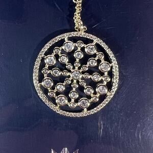 Hespera gold pendant necklace